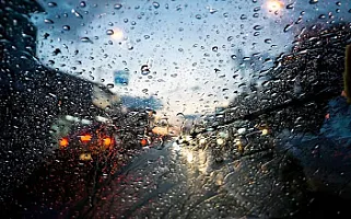 Sabah bəzi yerlərdə yağış yağacaq, şimşək çaxacaq