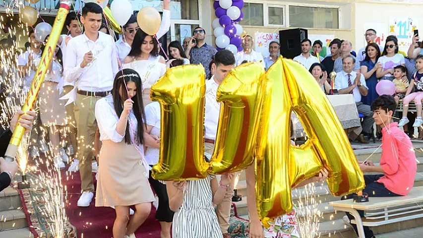 Azərbaycanda "Son zəng"in təmtəraqla keçirilməsi qadağan edilib - RƏSMİ