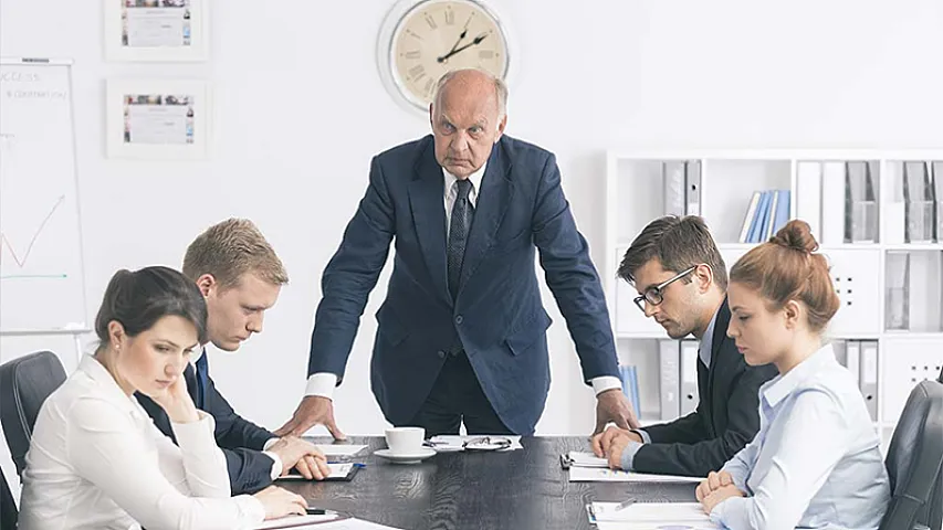 İşdən çıxarılmaq qorxusu - Mütəxəssislər bu narahatlığın 5 əsas səbəbini açıqladı - <span style="color:#008000">SƏHƏR OXUSU</span>