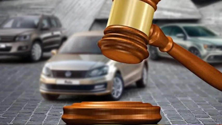 5 milyonluq mənimsəməyə görə həbs edilən şəxsin maşını hərraca çıxarıldı