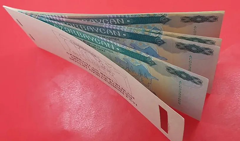 1996-cı ilin "ÇEK"ləri satılıb - FOTO