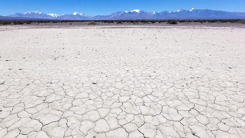 Alimlər yeni iqlim fenomenini aşkar etdilər: Quraqlıqları iki dəfə gücləndirib