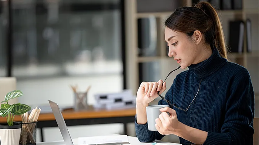 Rəqabətli əmək bazarında şəxsi brendə sahib olmaq niyə vacibdir?