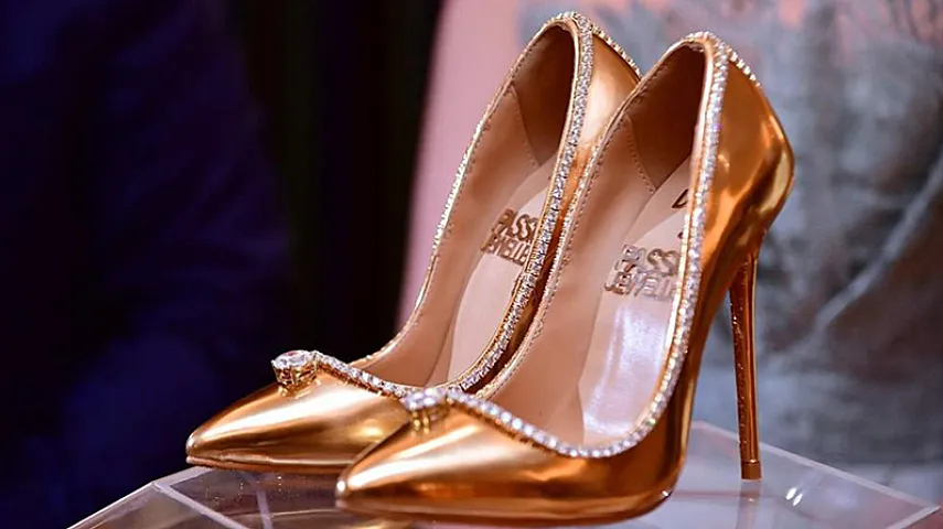 Bu ayaqqabıya verəcəyiniz pul ayağınızı yerdən kəsə bilər - 28 milyonadır