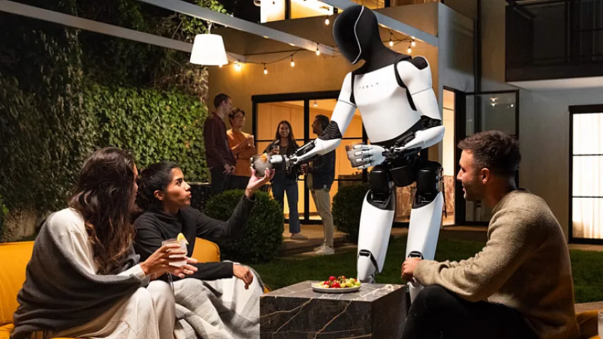 "Tesla" keçmiş işçisini gizli məlumatları oğurlamaqda ittiham edir