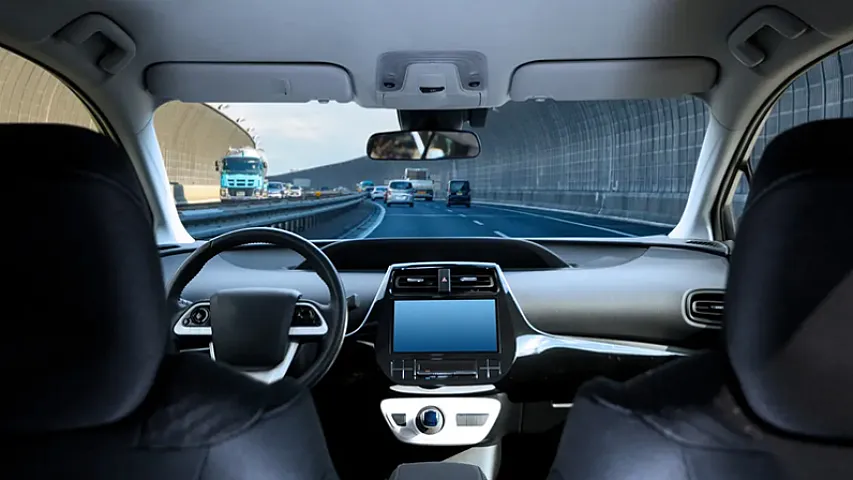 Ağıllı avtopilot: Alimlər və filosoflar pilotsuz avtomobillərə &quot;etik davranmağı&quot; öyrədir