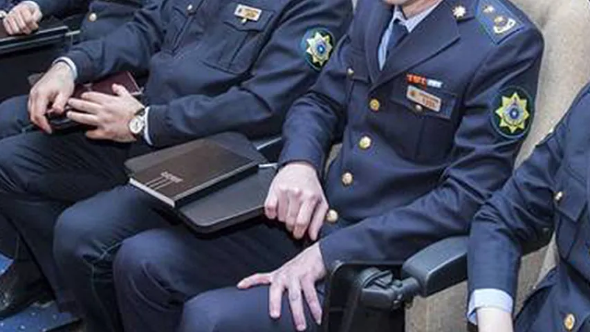 Sabiq rəis 834 maşını ölkəyə necə keçirib?