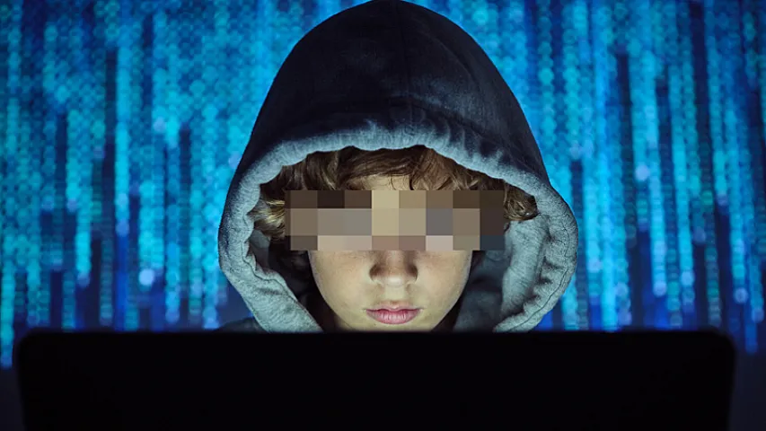 13 yaşlı "ağ" haker "Microsoft"a necə kömək edir?