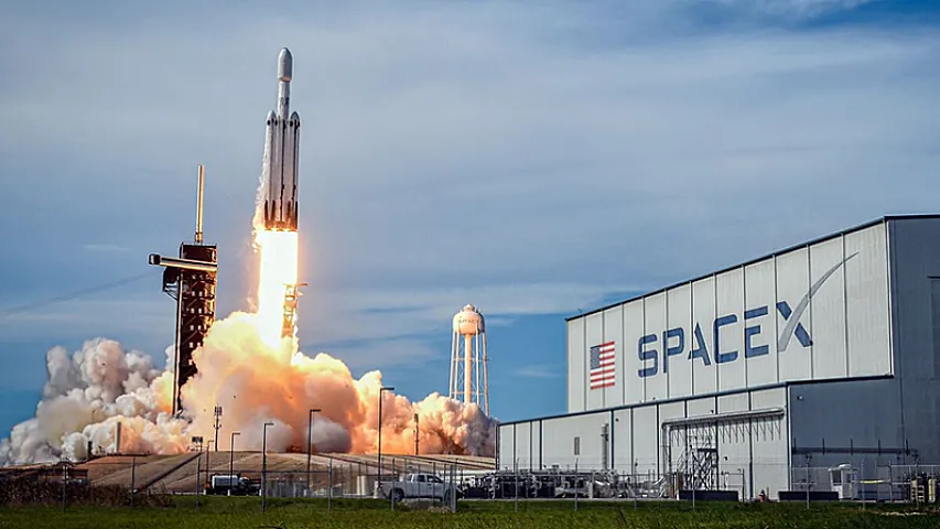 "SpaceX" "xAI" startapına 2 milyard dollar sərmayə qoyacaq