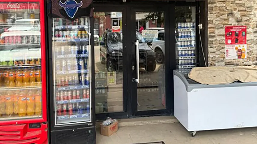 Bu marketdə vaxtı keçən məhsullar satılırmış - FOTOLAR