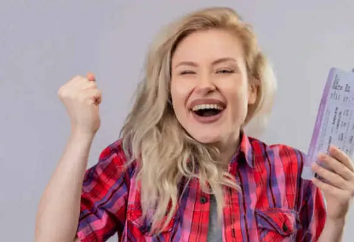 Adi bir səhv edərək lotereyada böyük cekpot qazandı