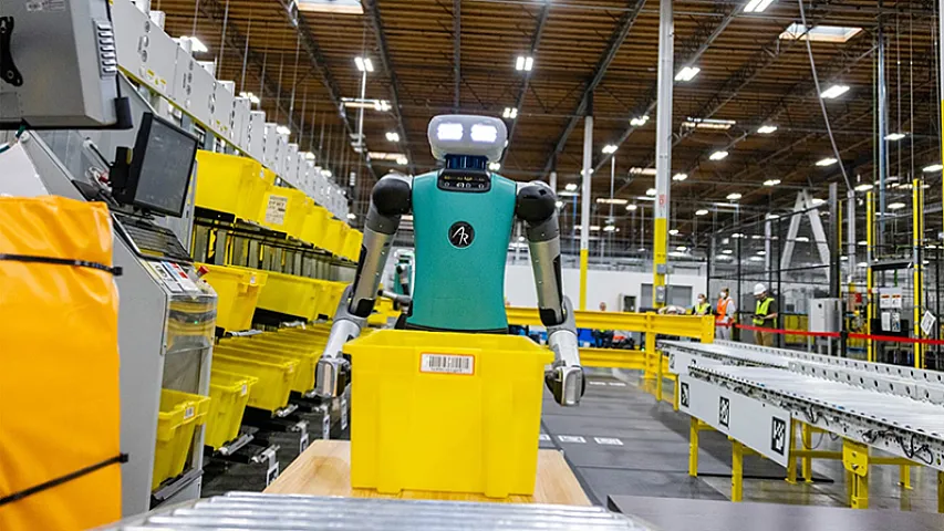 Amazon anbarlarında hər insana bir robot düşür