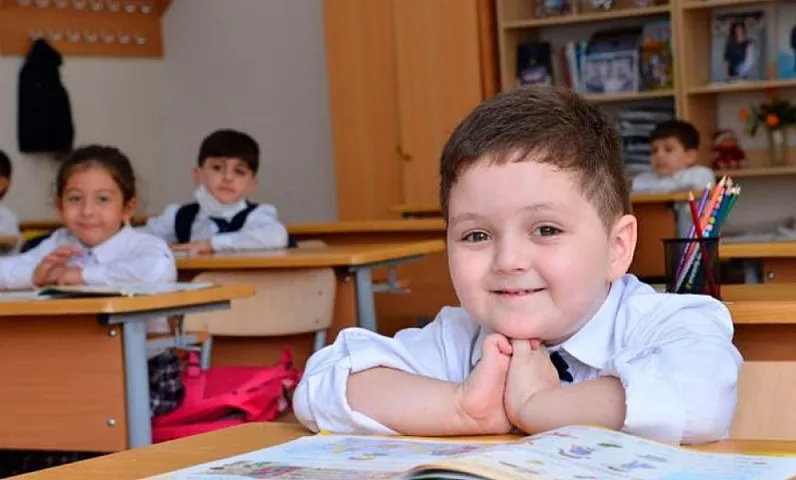 Məktəblərdə rus bölməsi üzrə qəbul prosesi yekunlaşdı