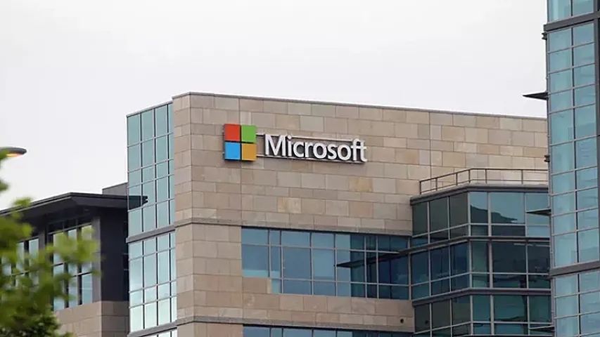 &quot;Microsoft&quot; 4 trilyon dollar həddini aşan ikinci şirkət oldu
